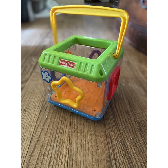 Fisher Price Peek A Boo Block Shape Sorter Baby Musical Sounds Cube FOR REPAIR - Picture 2 of 12